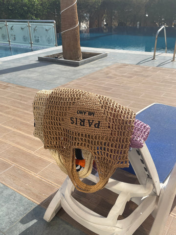 شنطة البحر من القماش الناعم بالتصميم الحديث