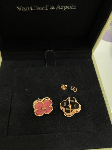 حلق مطلي بلون بنك