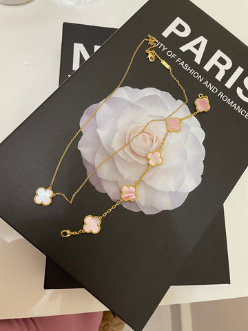 أطقم ذهبيه مكون من قطعتين